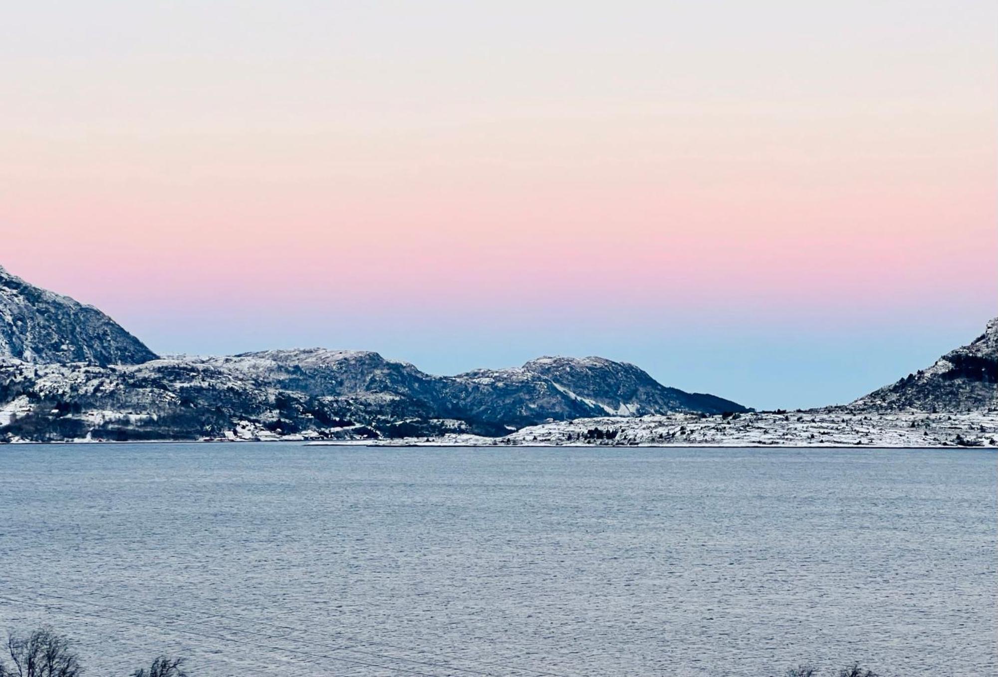 Awesome Fishing, Boating And Nature Experience At Fiskesenter Birkeland Apartment