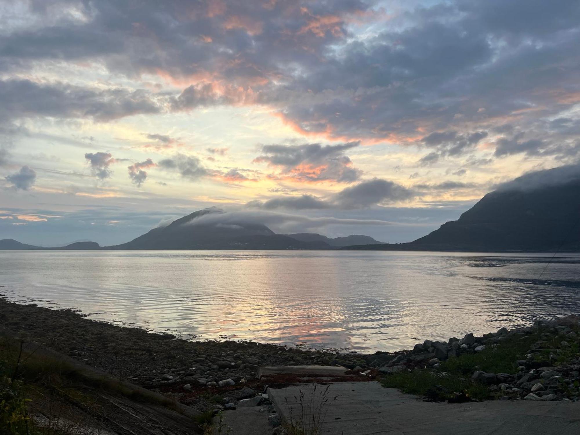 Awesome Fishing, Boating And Nature Experience At Fiskesenter Birkeland Apartment *