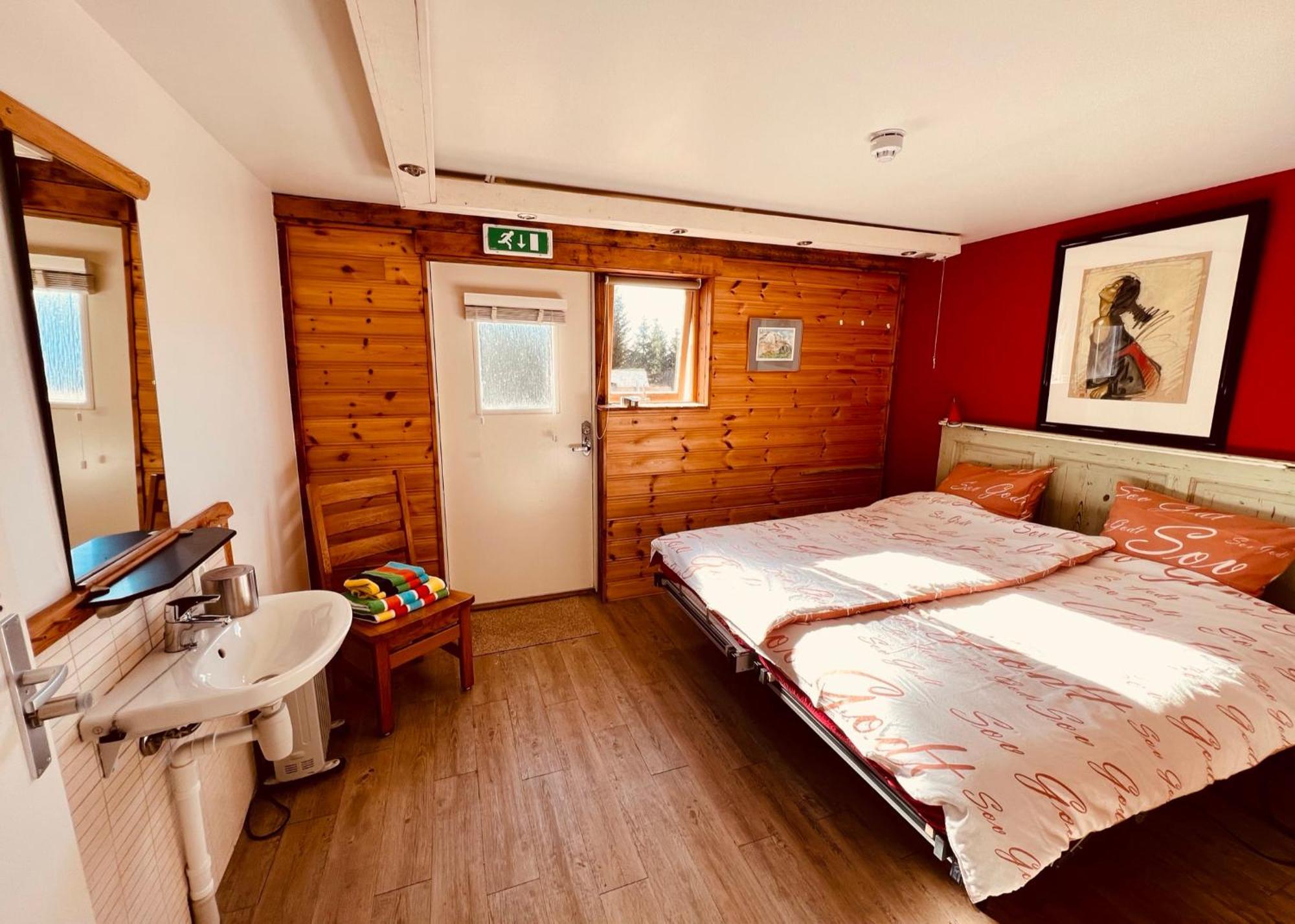 Apartment Awesome Fishing, Boating And Nature Experience At Fiskesenter Birkeland Rekdal